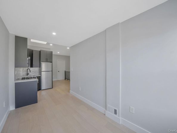 7518 95th Avenue, Ozone Park NY 11416