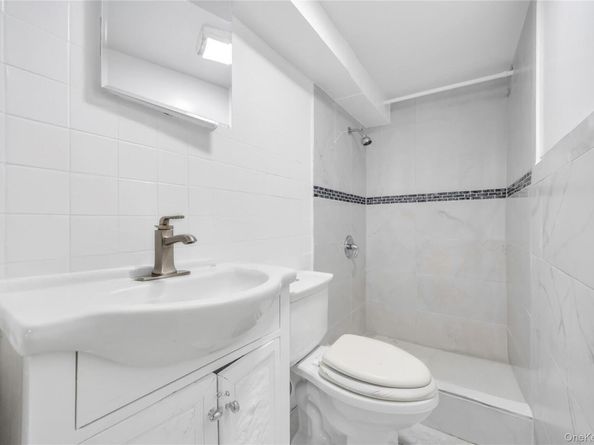 39 Botsford Street, Hempstead NY 11550