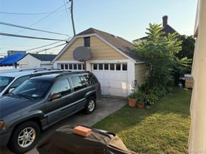 546 Clark Place, Uniondale NY 11553