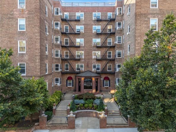 99-45 67th Road 620, Forest Hills NY 11375
