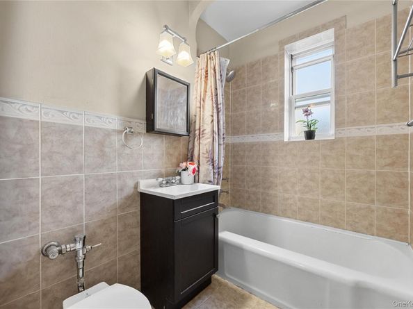 99-45 67th Road 620, Forest Hills NY 11375