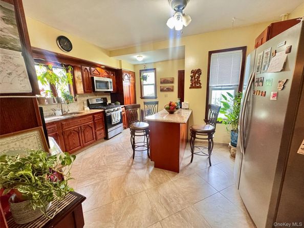 101-17 46th Ave, Corona NY 11368