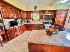 101-17 46th Ave, Corona NY 11368