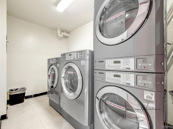 150-38 Union Turnpike 1D, Flushing NY 11367