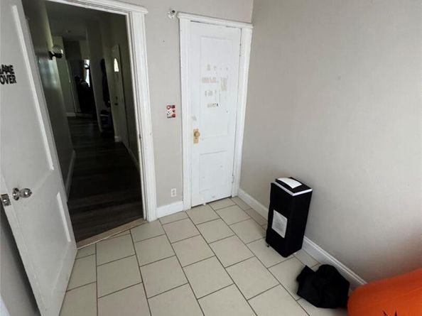 7520 64th Place, Glendale NY 11385