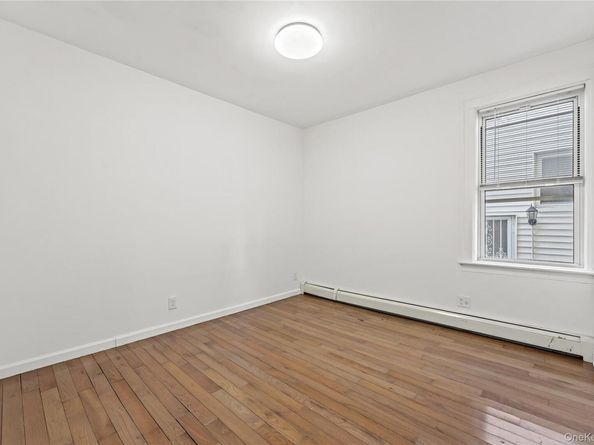 48-35 Clearview Expressway, Oakland Gardens NY 11364