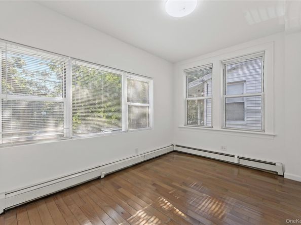 48-35 Clearview Expressway, Oakland Gardens NY 11364