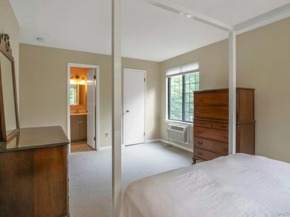 60 Foxwood Drive 2, Pleasantville NY 10570