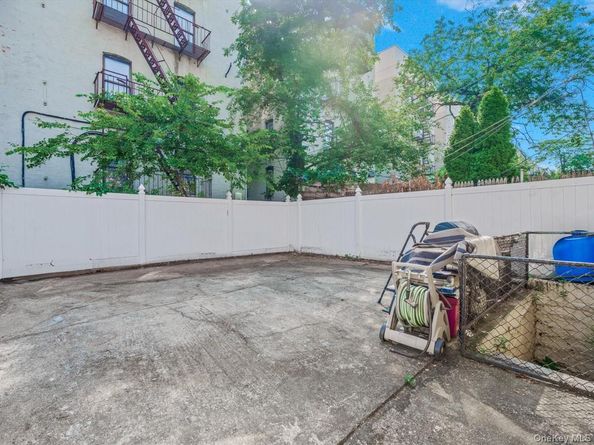 860 Manida Street, Bronx NY 10474