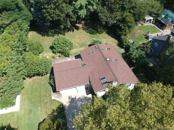 42 Lauren Avenue, Dix Hills NY 11746