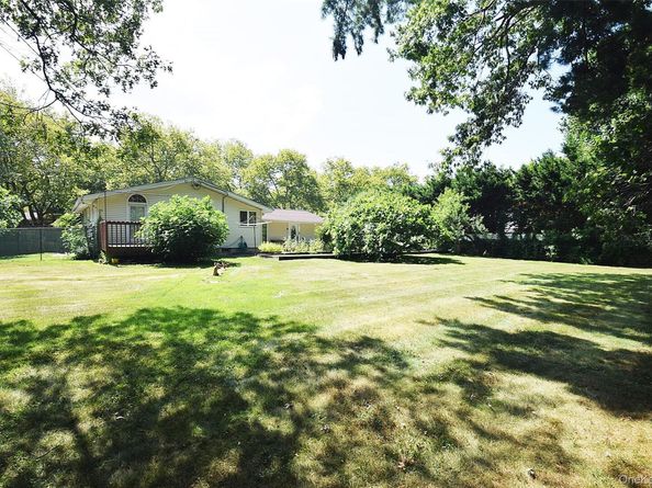 42 Lauren Avenue, Dix Hills NY 11746
