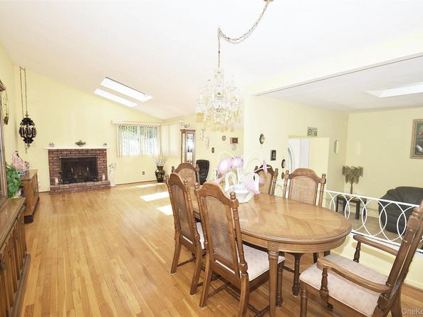 42 Lauren Avenue, Dix Hills NY 11746