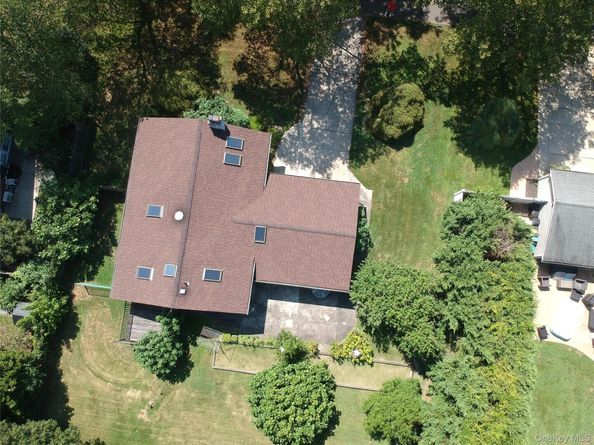 42 Lauren Avenue, Dix Hills NY 11746