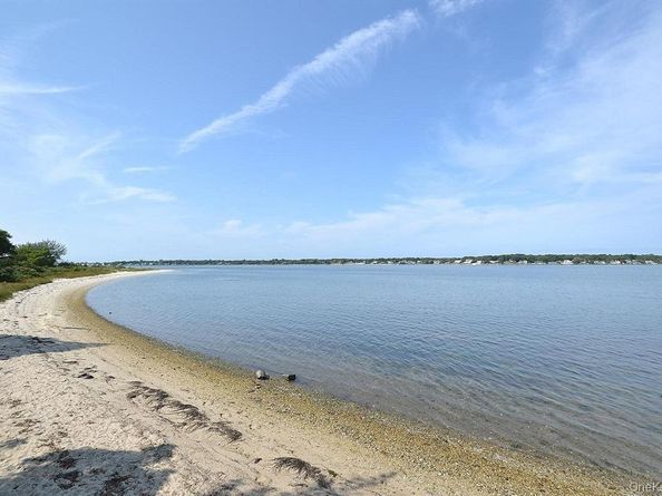 3 Mineola Court, Hampton Bays NY 11946