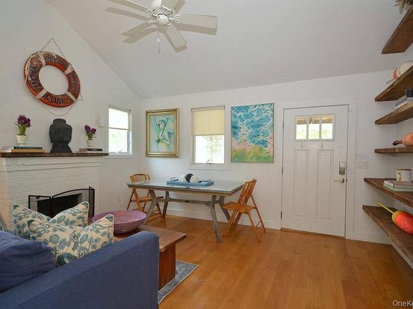 3 Mineola Court, Hampton Bays NY 11946