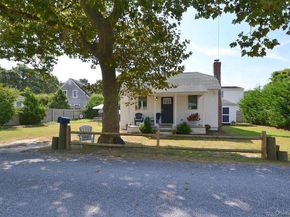 3 Mineola Court, Hampton Bays NY 11946