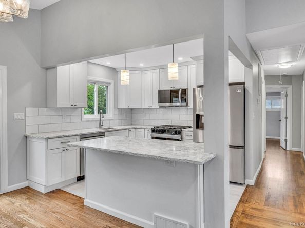 11 W 11 Street, Deer Park NY 11729