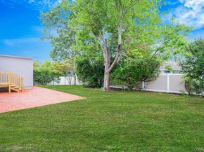 11 W 11 Street, Deer Park NY 11729