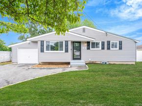 11 W 11 Street, Deer Park NY 11729