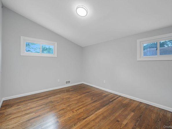 11 W 11 Street, Deer Park NY 11729