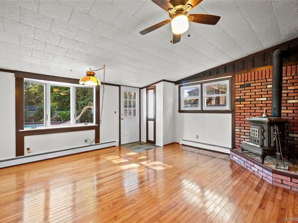 839 Pondview Road, Riverhead NY 11901