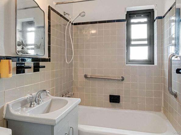 34-11 93rd Street 4B, Jackson Heights NY 11372