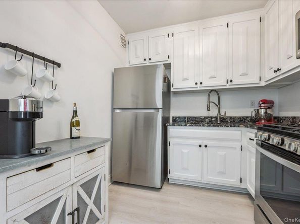 700 Shore Road 2E, Long Beach NY 11561