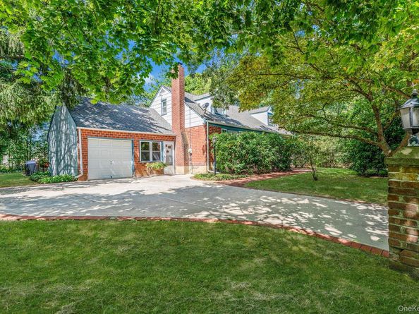 84 Yaphank Avenue, Yaphank NY 11980