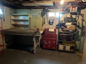 957 N Fulton Avenue, Lindenhurst NY 11757