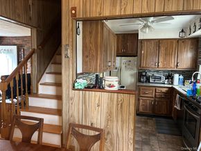957 N Fulton Avenue, Lindenhurst NY 11757