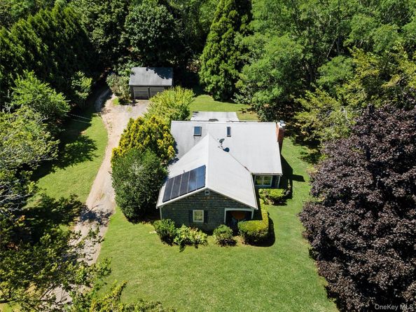 26 S Menantic Road, Shelter Island NY 11964