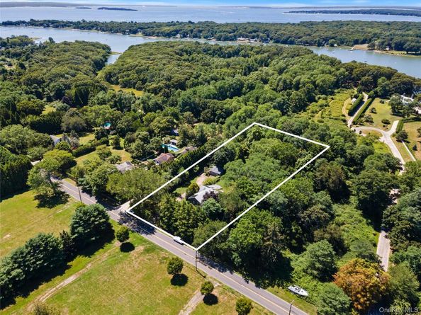 26 S Menantic Road, Shelter Island NY 11964
