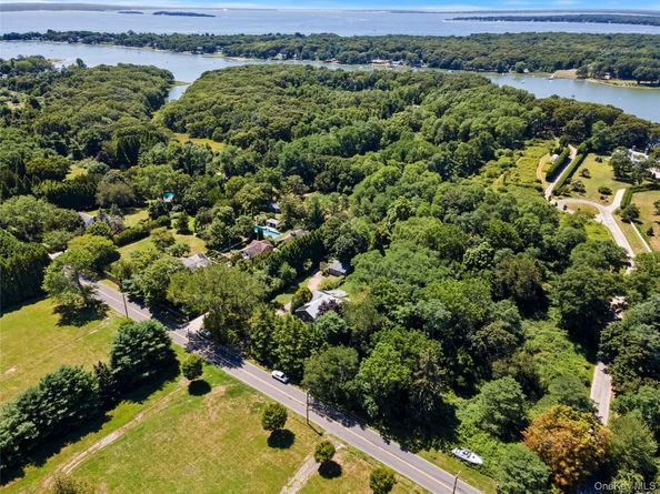 26 S Menantic Road, Shelter Island NY 11964