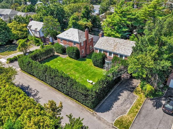 30 & 16 Beechwood Drive, Lawrence NY 11559