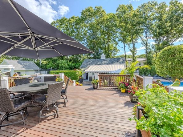 42 Revilo Avenue, Shirley NY 11967