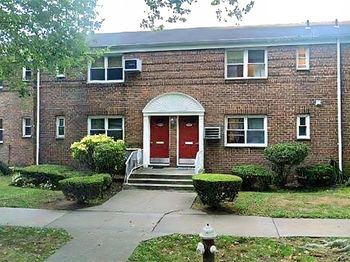 230-06 Kingsbury Avenue