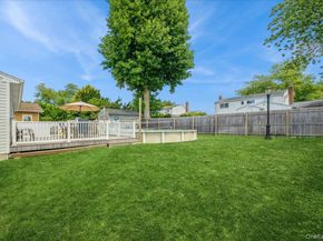 7 Beechwood Place, Massapequa Park NY 11762