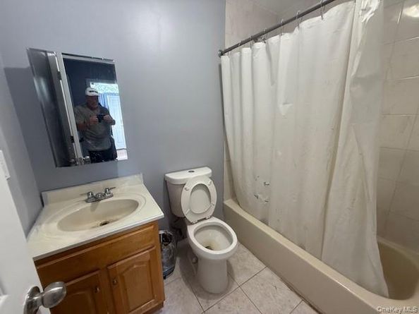 134 W Yaphank Road, Coram NY 11727