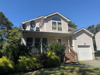 134 W Yaphank Road