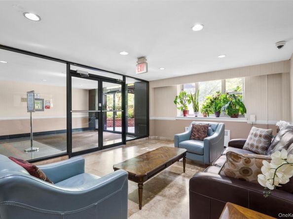 12 Westchester Avenue 3K, White Plains NY 10601