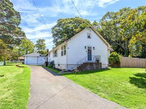 31 Elm Road, Rocky Point NY 11778