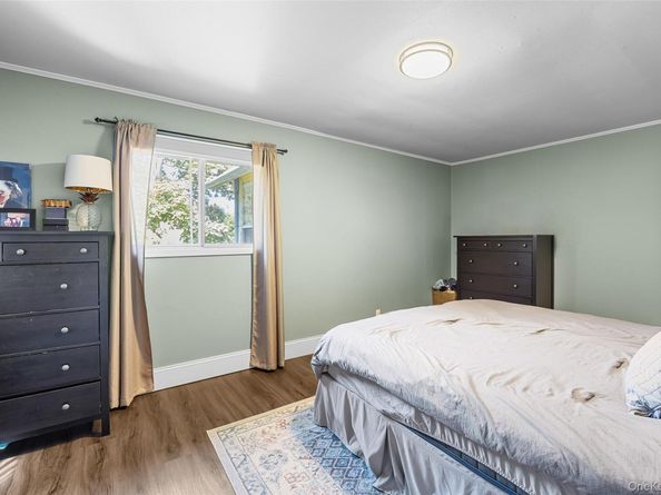 31 Elm Road, Rocky Point NY 11778