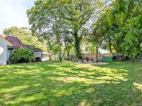 31 Elm Road, Rocky Point NY 11778