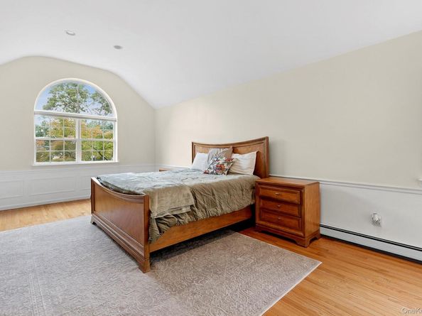 22 Embassy Road, Selden NY 11784