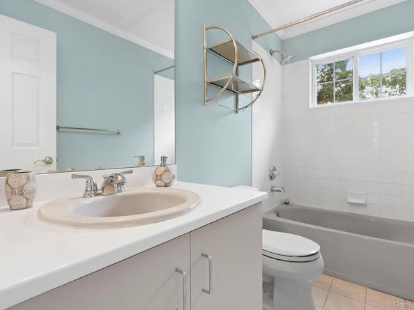 22 Embassy Road, Selden NY 11784