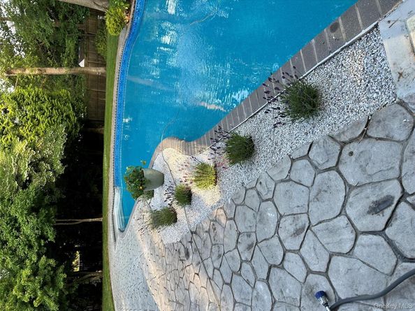22 Embassy Road, Selden NY 11784