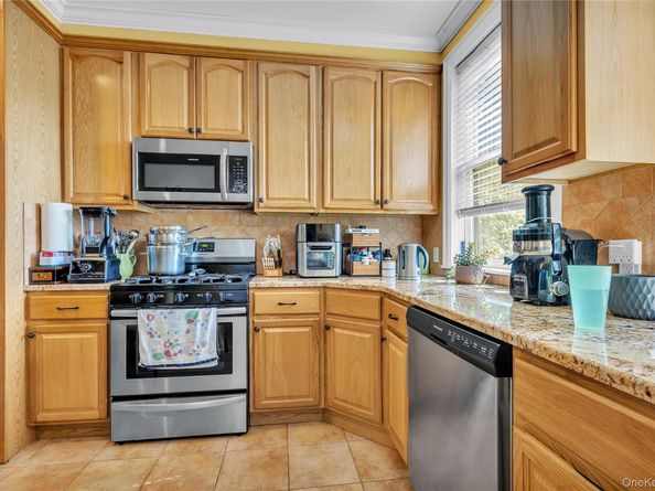 150 S 6th Avenue, Mount Vernon NY 10550
