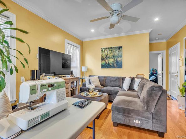 150 S 6th Avenue, Mount Vernon NY 10550