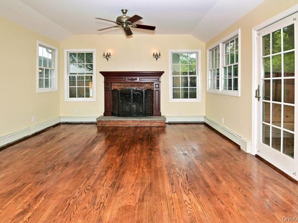 3 N Brook Drive, Valley Stream NY 11581