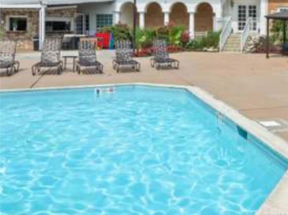 89 Hamlet Drive, Commack NY 11725